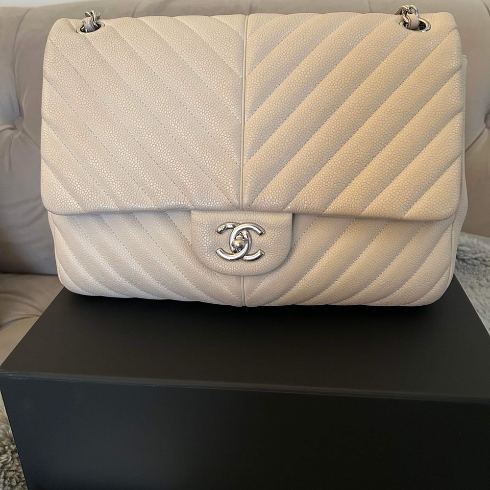 Authentic Chanel flap bag - Picture 6 of 6